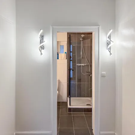 T&k - 5 Einfamilienhaus 15min To Messe Fair Dus - Апартаменты Виллих