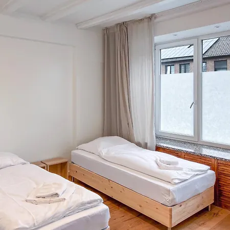 Апартаменты T&k - 5 Einfamilienhaus 15min To Messe Fair Dus - Виллих